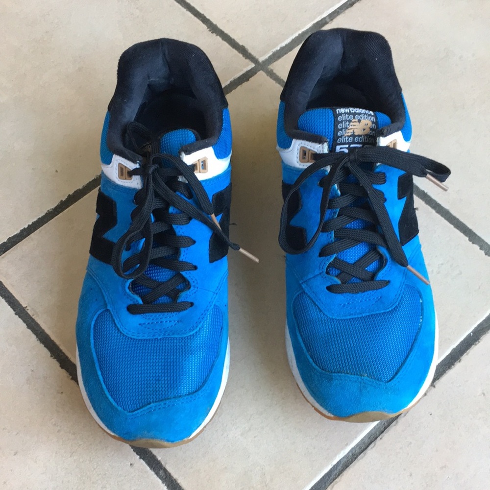 Like-new NB sneakers
